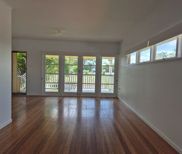 1 Nakina Street, 4215, Southport Qld - Photo 6