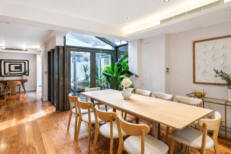4 bedroom end of terrace house to rent - Photo 3