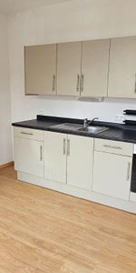 À louer ? Appartement T3 de 83 m² ? Secteur Gare, proche centre-ville Idéalement situé à pro... - Photo 4