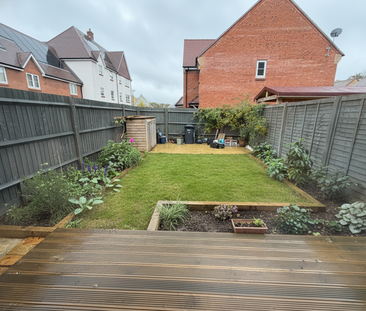 4 bedroom semi-detached house to rent - Photo 4