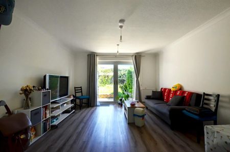 2 bedroom terraced house to rent - Photo 3