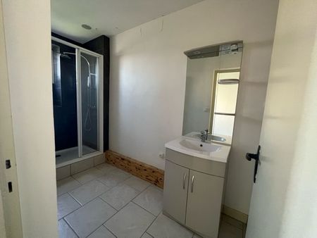 Dans belle maison, joli T1 entièrement rénové - Photo 4