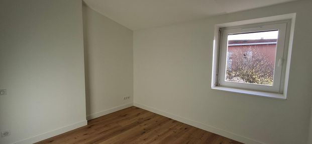 Location Appartement 3 pièces 67m² STE FOY LES LYON 69110 - Photo 1
