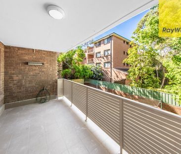 Beautifully updated two-bedroom home in a fantastic location - Photo 6