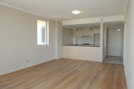 Modern Apartment in Prime Rockdale Location - Photo 2