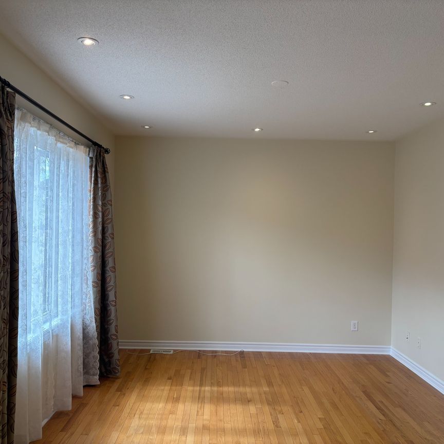 For Lease - 12 Haviland Circle, Brampton, Ontario - Photo 1