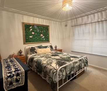 Normanhurst - Photo 1