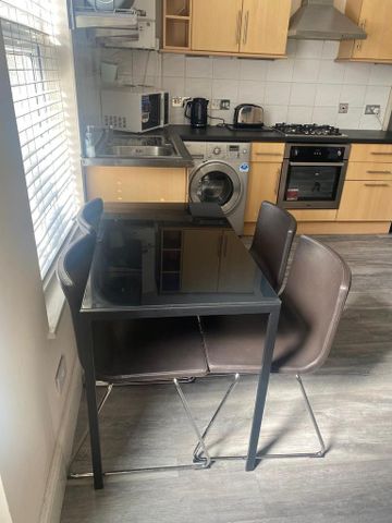 4 bedroom house to rent - Photo 3