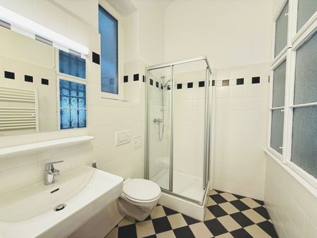 TOP RUHELAGE | PERFEKTE 2,5 ZIMMER | TRAUMHAFTER ALTBAU | U-BAHN NÄHE - Photo 3