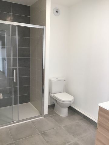 Location Appartement 2 pièces 33m² CLERMONT FERRAND 63000 - Photo 2