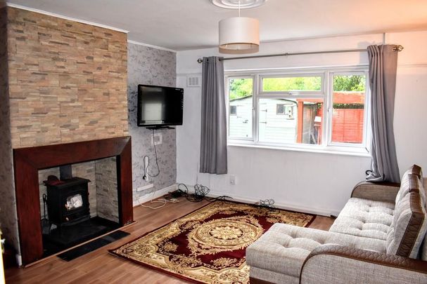 3 bedroom terraced house to rent - Photo 1