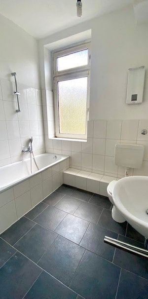 Frisch saniert! zentrale 2-Zimmer-Wohnung in Uni-Nähe - Photo 1