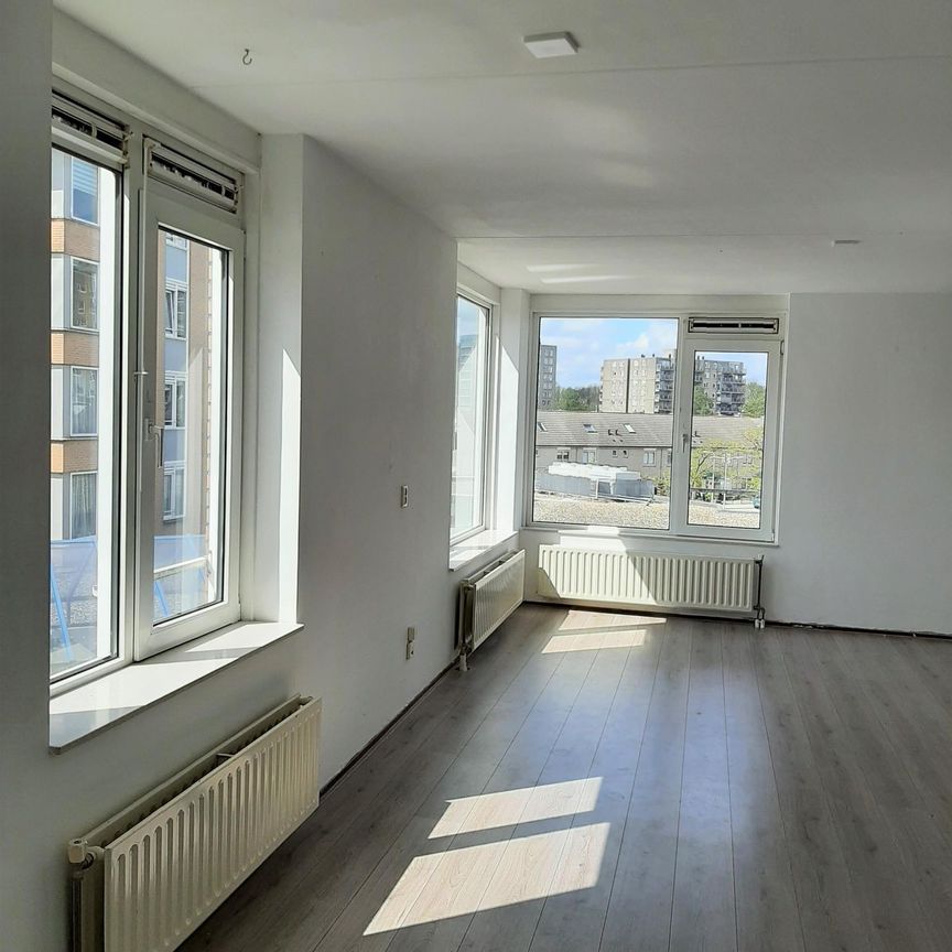 Appartement te huur: Botterweg 91 1113 HS Diemen - Photo 1
