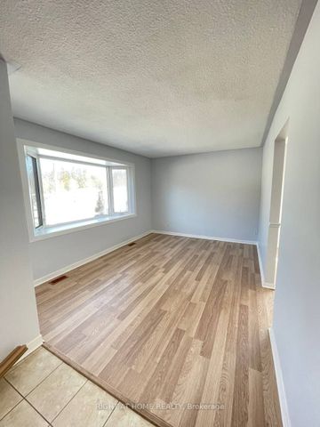 For Lease - 262 Scott Avenue, Newmarket, Ontario - Photo 2