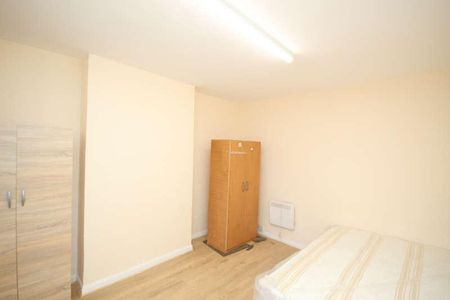 Ealing Road, Wembley, Middlesex, HA0 - Photo 3
