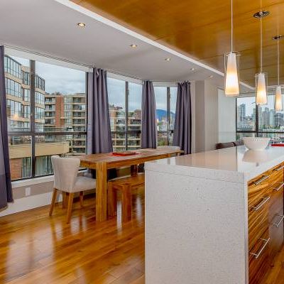 Rarely Available Luxury 2Bd 1Bth @ Harbour Cove 3- FURNISHED - Photo 3