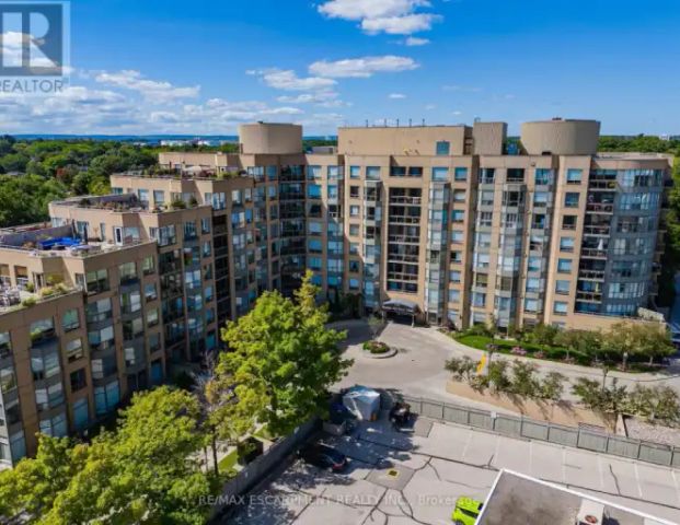 805 - 2511 LAKESHORE ROAD W | 805 - 2511 LAKESHORE ROAD W, Oakville - Photo 1