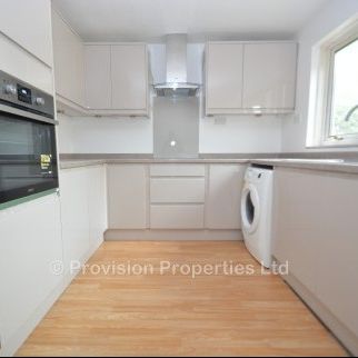 2 Bedroom Student Houses in Leeds - Photo 1