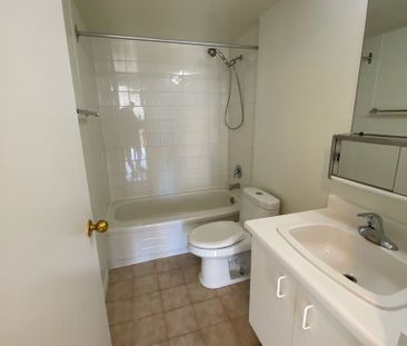 For Lease - 4185 Shipp Drive Unit# 412, Mississauga, Ontario - Photo 5