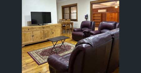 Fully-Furnished Stunning Central Home - Photo 3