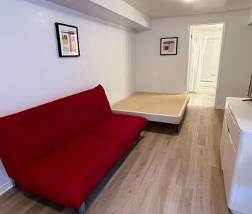 2B Hamilton Ottawa Canada - Photo 4