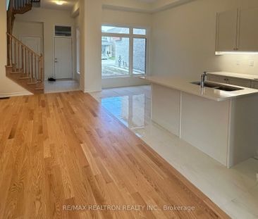 For Lease - 9 Mountainside Crescent, Whitby, Ontario - Photo 3