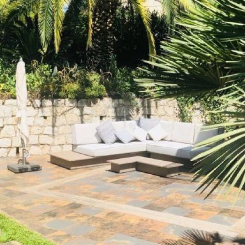 JOLIE VILLA AU CALME DANS UN DOMAINE - Photo 1