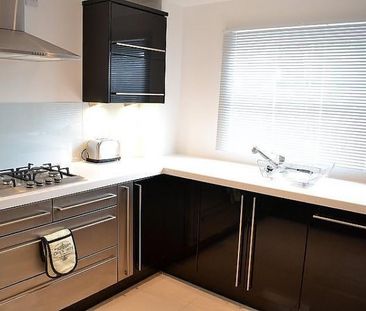 2 Bedroom Apartment To Let - Photo 4