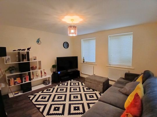 4 bed semi-detached house to rent in Viola Close, Norwich, NR4 - Photo 1