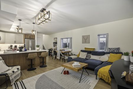 For Lease - 527 Broadhead Avenue Unit# B, Westboro - Hampton Park, Ontario - Photo 2