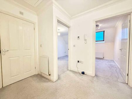 Holly Court, Station Road, West Moors, BH22 - Photo 5