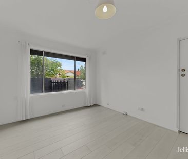 Bright, Stylish & Exceptionally Located - Photo 4