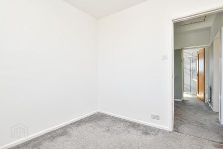 9 Crawfordsburn Road, Bangor, BT20 3QT - Photo 2