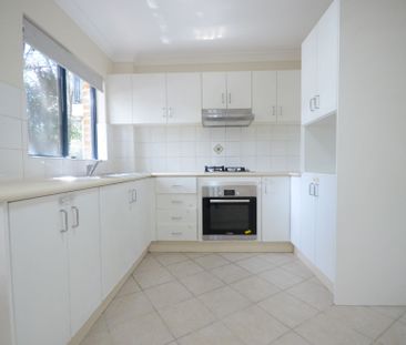 2 Bedroom Spacious Unit!! - Photo 6
