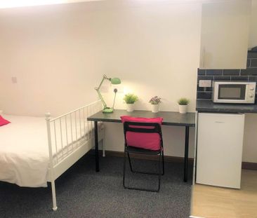 Studio to rent - Photo 4