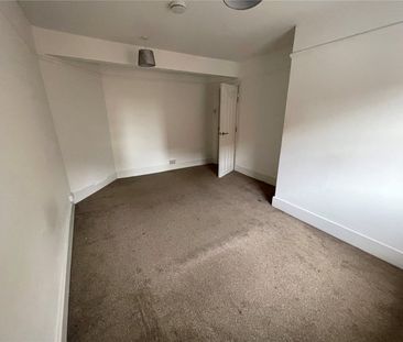 2 bedroom maisonette to rent - Photo 3