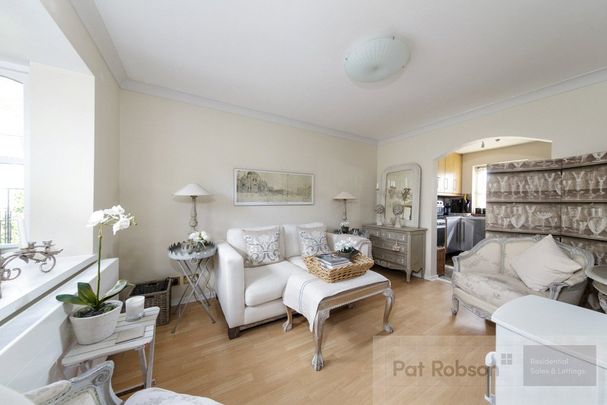 Middlewood Park, Newcastle Upon Tyne - Photo 1