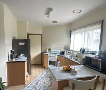 Excellent Location! - Photo 3