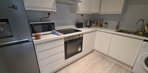 1 bedroom flat to rent - Photo 2