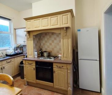 One Double Bedroom Available, 5 Magdala Street, Belfast, BT7 1PU - Photo 4