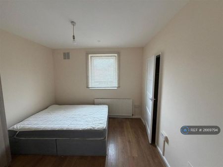 4 bedroom maisonette to rent - Photo 4