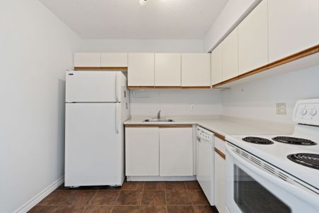 For Lease - 15 Jacksway Crescent Unit# 315, London North, Ontario - Photo 3