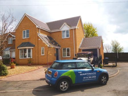 3 bedroom detached house to rent - Photo 3