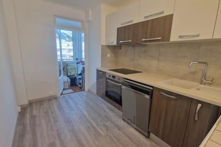 Location 3 pièces MEUBLÉ – Dernier étage – Vue dégagée - Photo 5