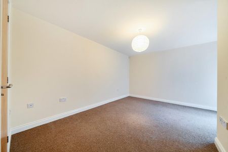 2 bedroom House To Let - Photo 4