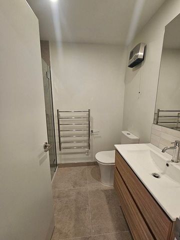 Modern 2BR Townhouse in Sydenham - Photo 5