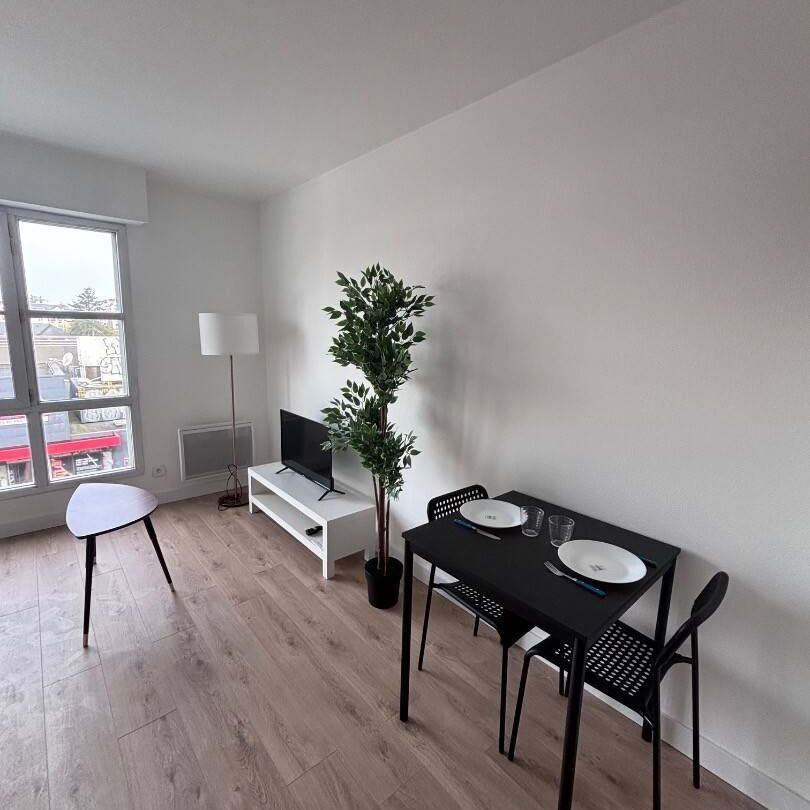 Charmant studio meublé en plein centre-ville - Photo 1