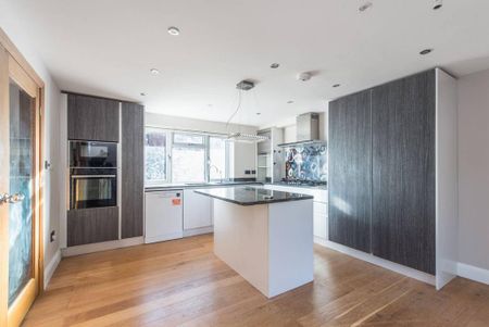 4 bedroom terraced house to rent - Photo 4