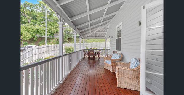 Renovated Colonial home in the heart of Auchenflower - Photo 1