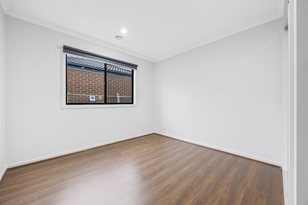 SPACIOUS FAMILY HOME - Photo 2